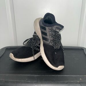Kid’s Adidas Black Sneakers Size: 5 (Girl’s)